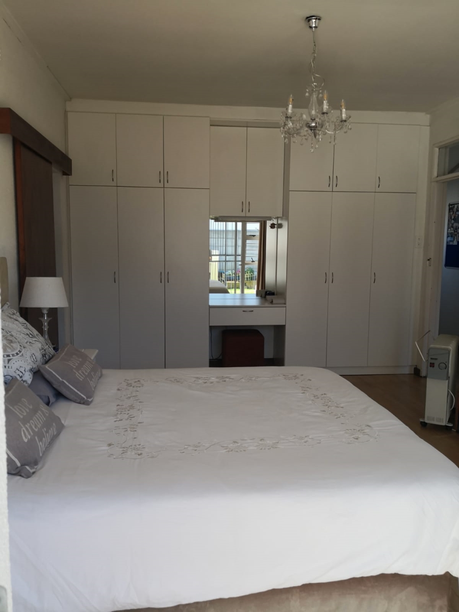 To Let 4 Bedroom Property for Rent in Chrismar Western Cape